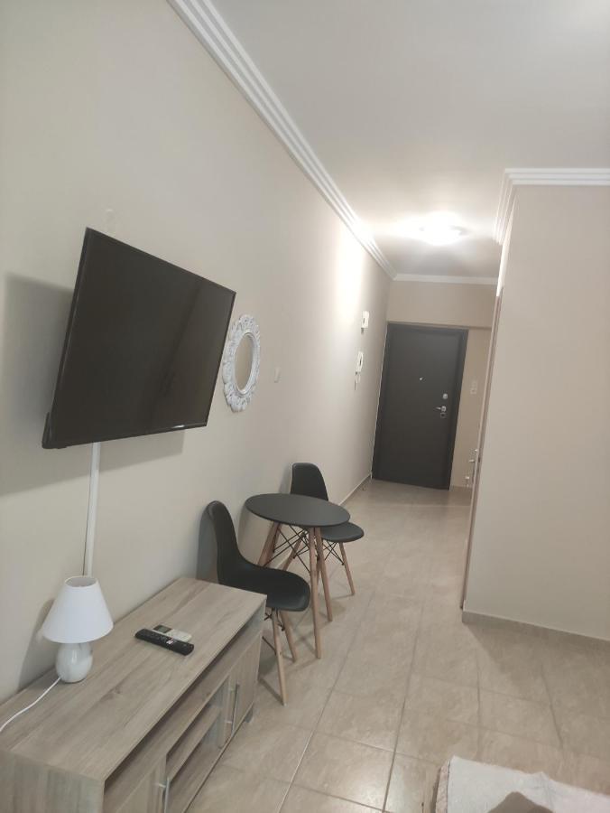 G M 3 Rooms Kentpo In The Heart Of The City Larissa Esterno foto