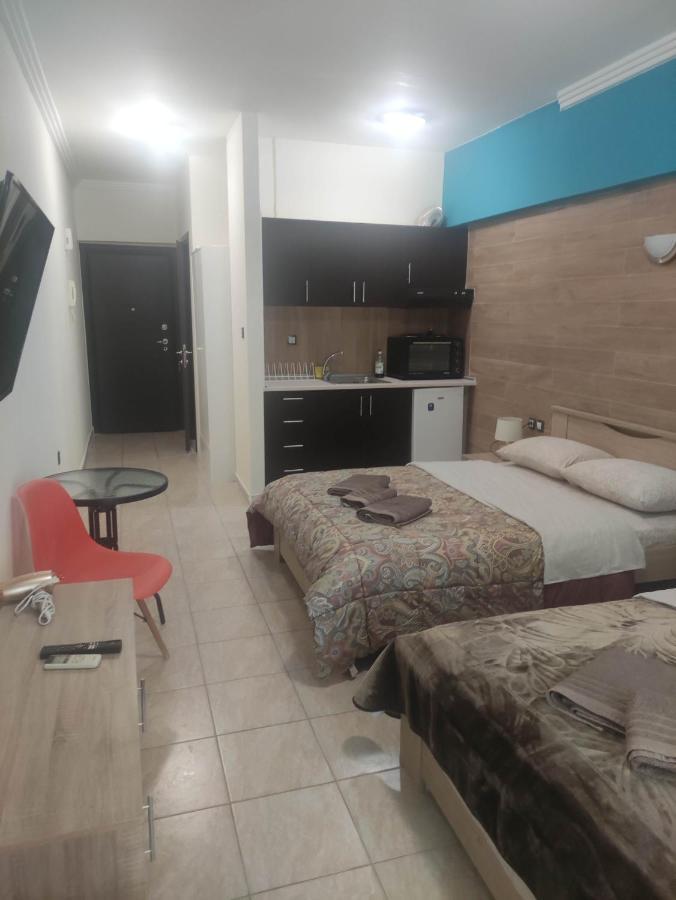 G M 3 Rooms Kentpo In The Heart Of The City Larissa Esterno foto